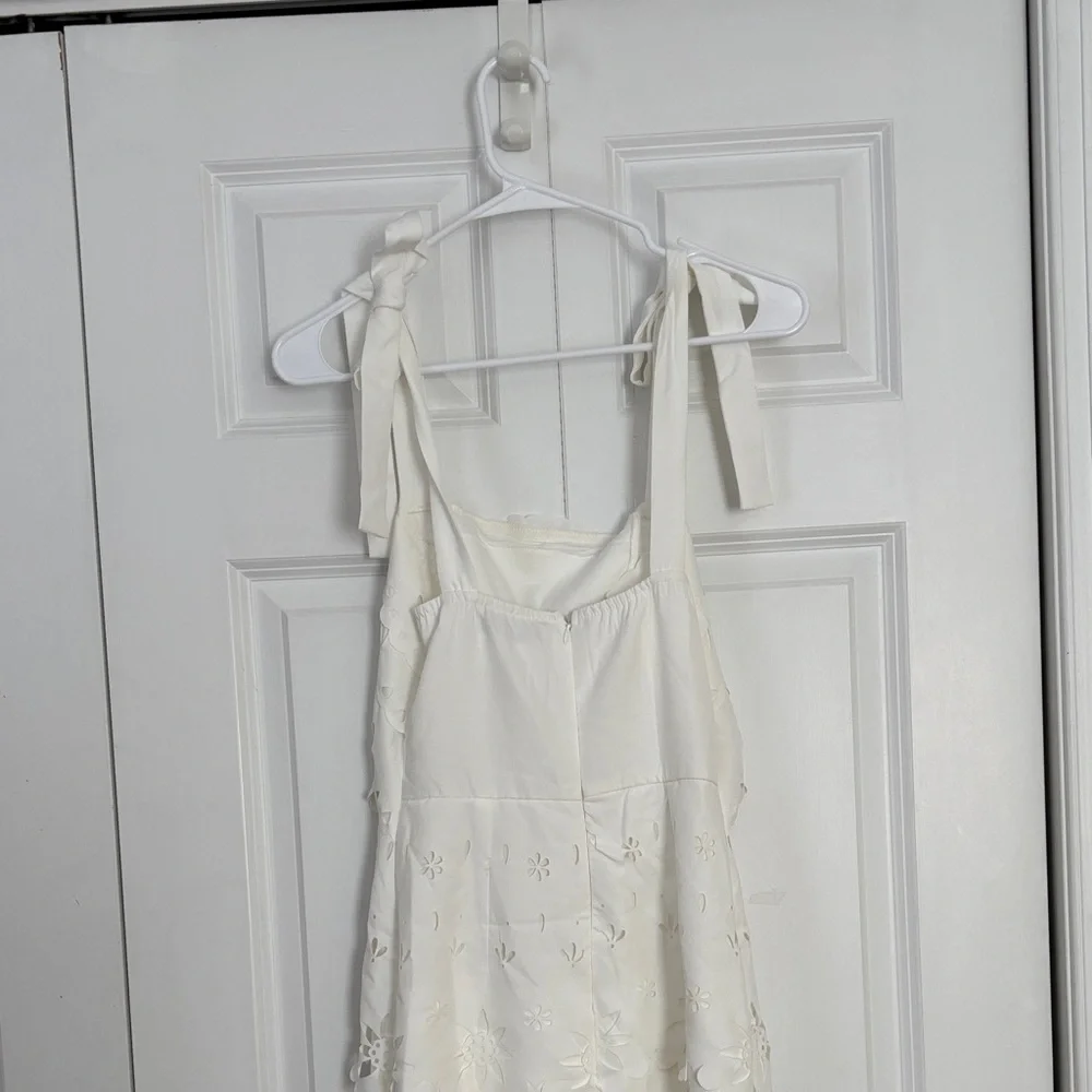 Petal & Pup White Floral Maxi Dress - Picture 6 of 8